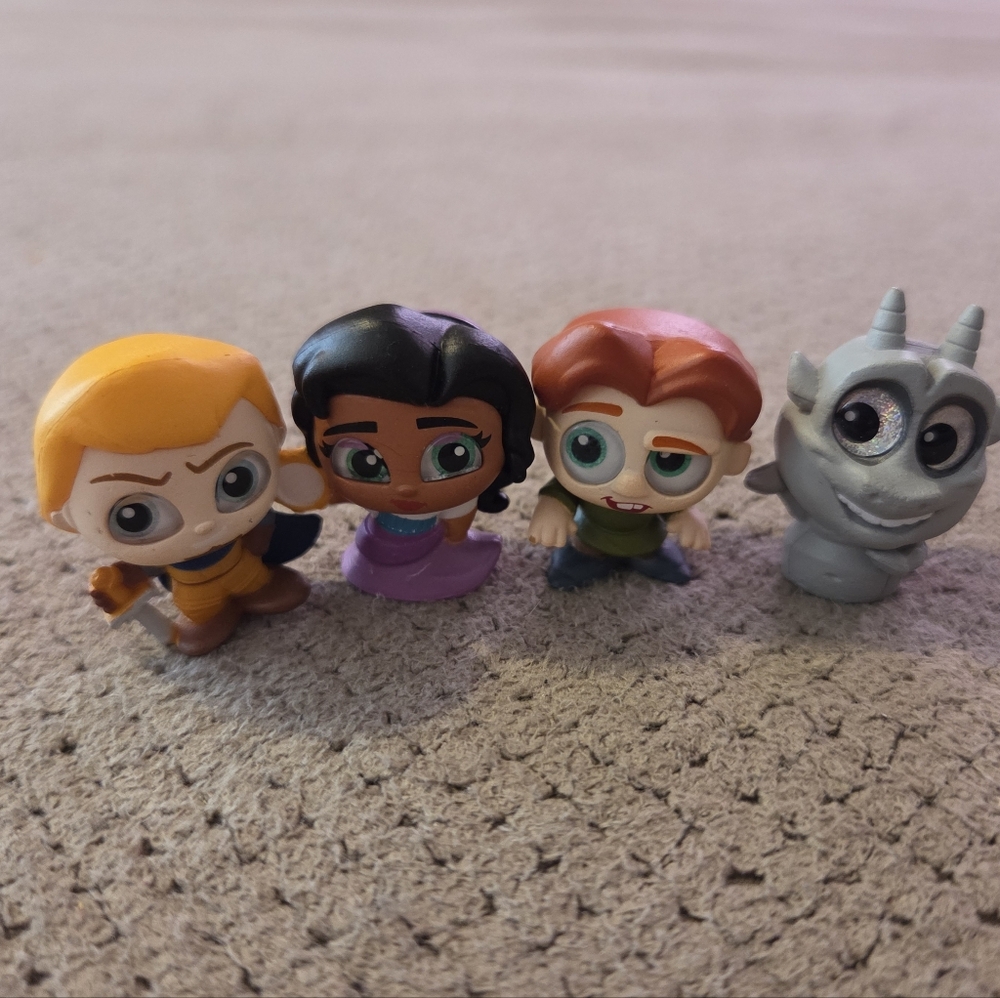 Disney Doorables The Hunchback of Notre Dame Lot Of 4! Series 12 Preowned - Picture 8 of 13